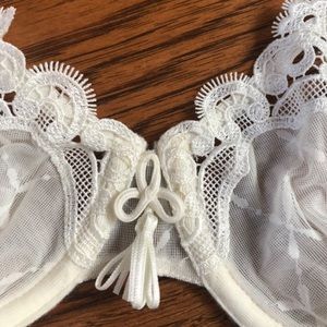 Conturelle Cream Lace Bra & Panties Set